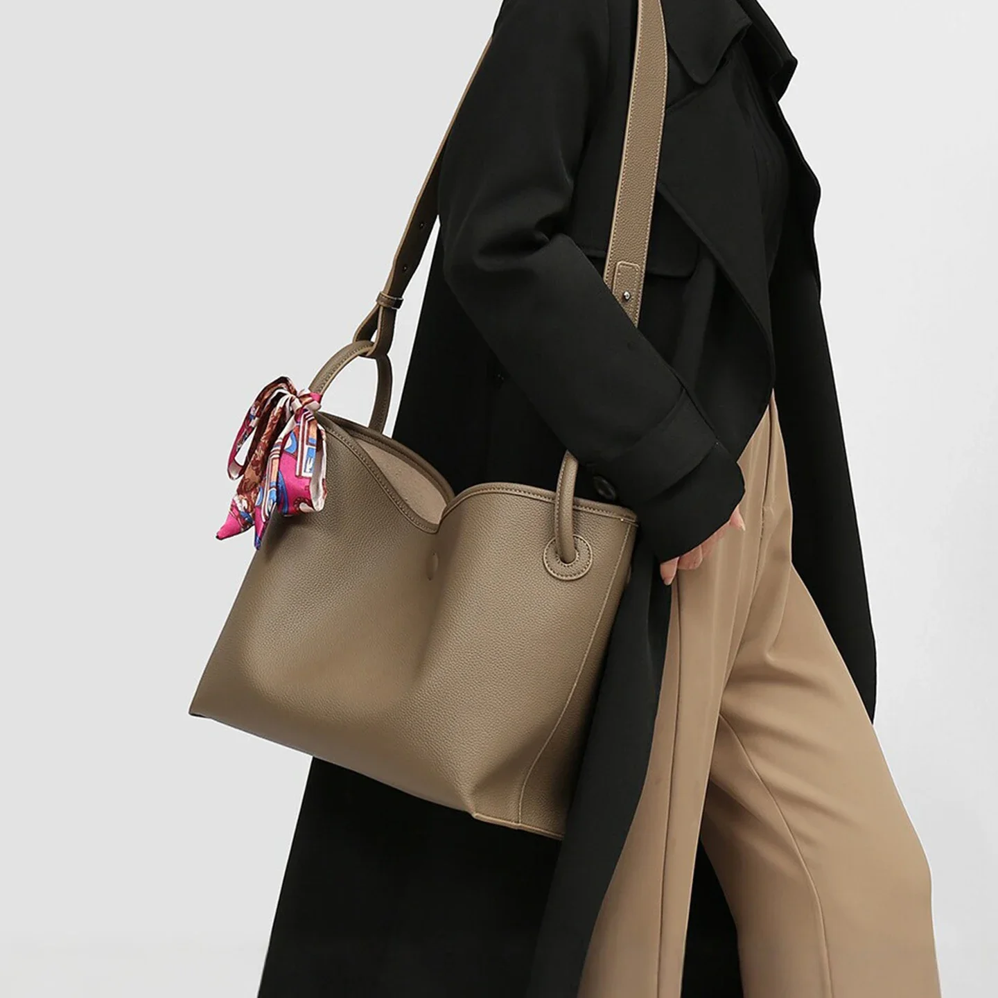 Luxury Bags For You - กระเป๋าถือผู้หญิงสุดหรูระดับไฮเอนด์ หนัง PU สีพื้น 2 in