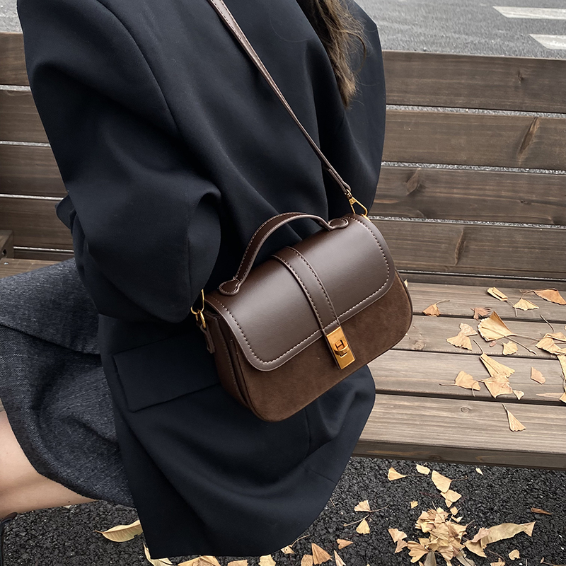 กระเป๋าสะพายข้างทรงสี่เหลี่ยมข - Luxury Bags Shopping บทวิจารณ์และราคา
