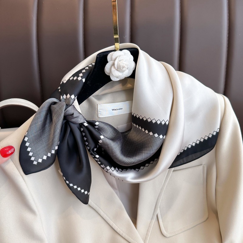 ใหม่หรูหรารูปแบบม้าผ้าไหมผ้าพั - Luxury Bags In China บทวิจารณ์และราคา